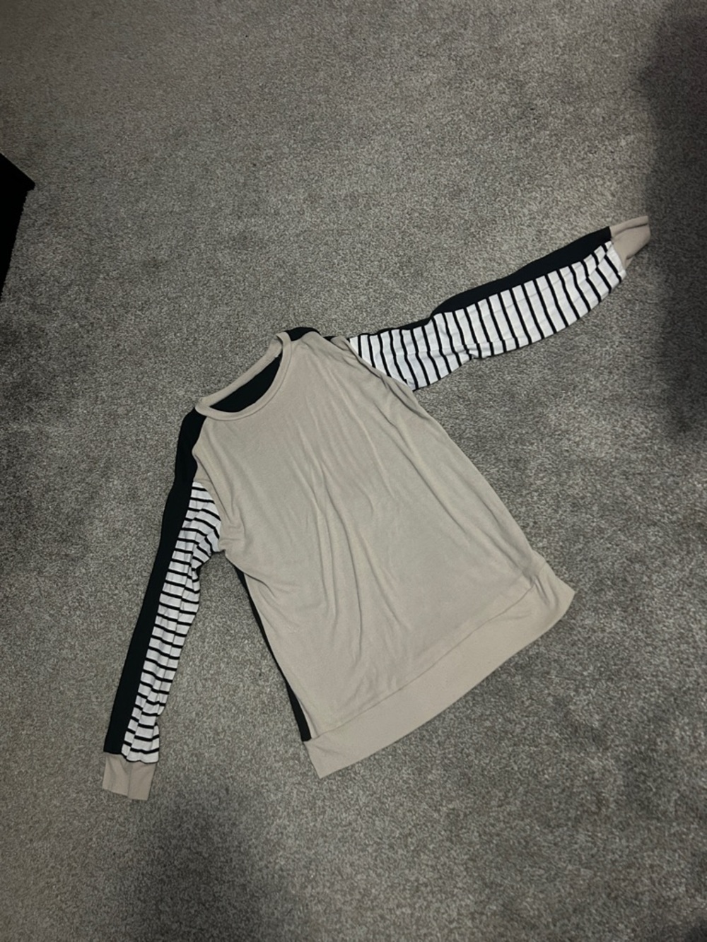 Striped Sleeve Contrast Women's Top in Beige and Black